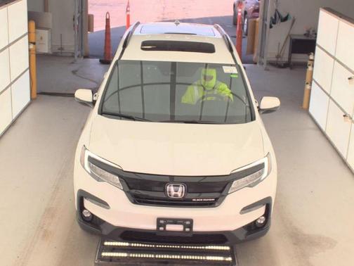 2021 Honda Pilot AWD Black Edition