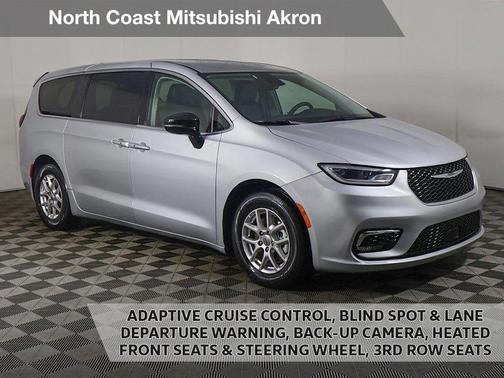 Silver Mist Clearcoat 2024 Chrysler Pacifica Touring L