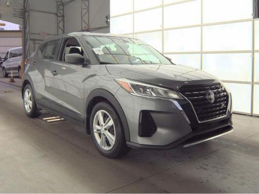 Gun Metallic 2024 Nissan Kicks S