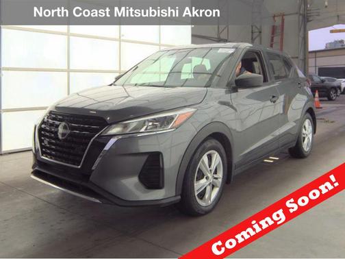 Gun Metallic 2024 Nissan Kicks S