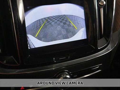 2024 Volvo S60 B5 Plus Dark Theme