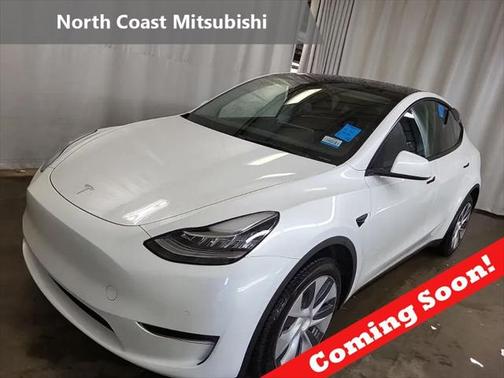 2022 Tesla Model Y Long Range Dual Motor All-Wheel Drive