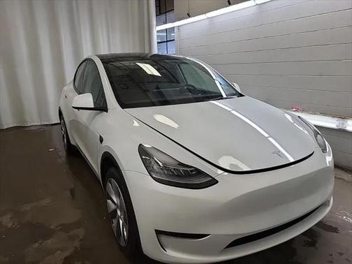 2022 Tesla Model Y Long Range Dual Motor All-Wheel Drive