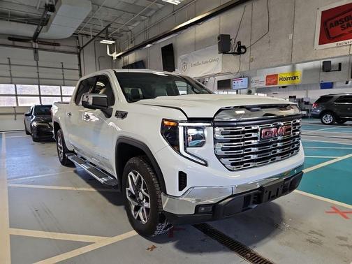 2025 GMC Sierra 1500 SLT