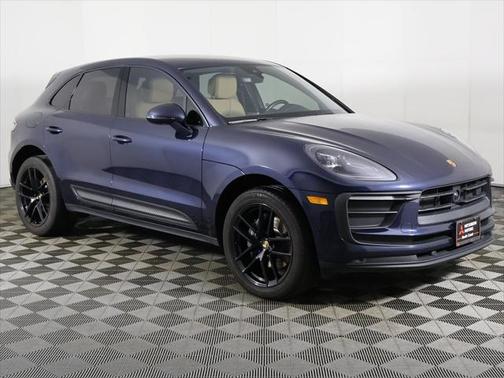 2022 Porsche Macan Base