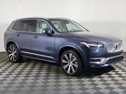 2024 Volvo XC90 B5 Plus Bright Theme