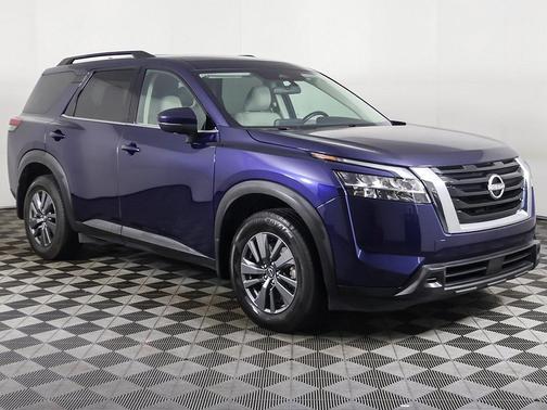 2022 Nissan Pathfinder SV 4WD