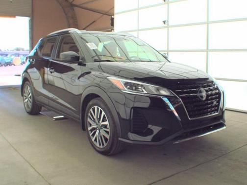 2022 Nissan Kicks SV