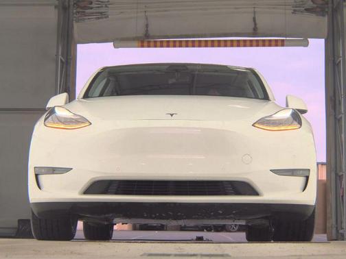 Pearl White Multi-Coat 2020 Tesla Model Y Long Range Dual Motor All-Wheel Drive