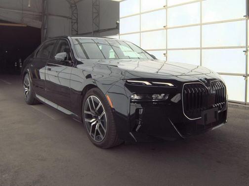 2025 BMW 740 xDrive