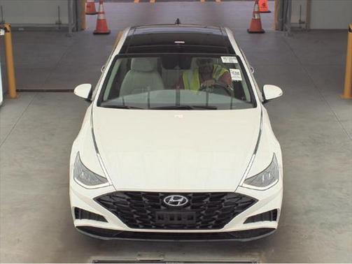 2022 Hyundai SONATA SEL
