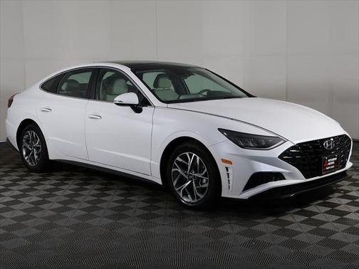 2022 Hyundai SONATA SEL