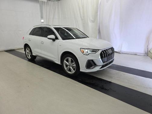 2022 Audi Q3 45 S line Premium Plus