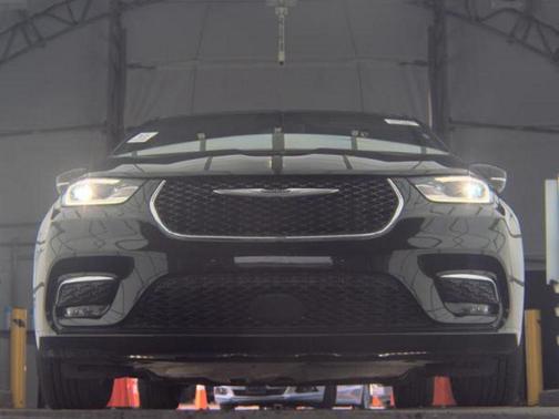 2025 Chrysler Pacifica L