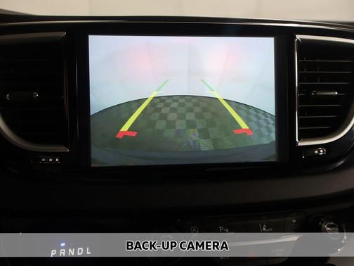 Diamond Black Crystal Pearlcoat 2025 Chrysler Pacifica L