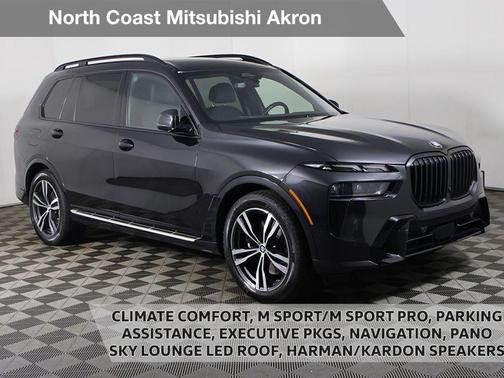 Black Sapphire Metallic 2024 BMW X7 xDrive40i