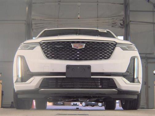 Crystal White Tricoat 2025 Cadillac XT6 Premium Luxury AWD