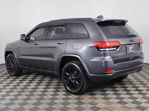 2017 Jeep Grand Cherokee Altitude
