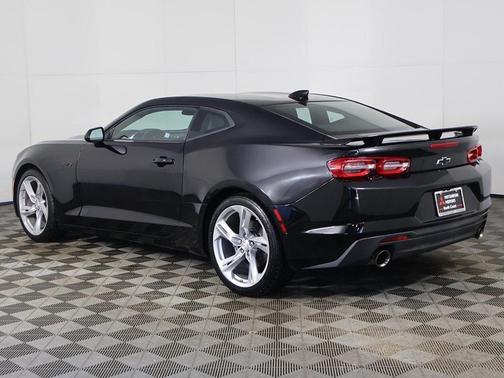 2021 Chevrolet Camaro RWD Coupe LT1