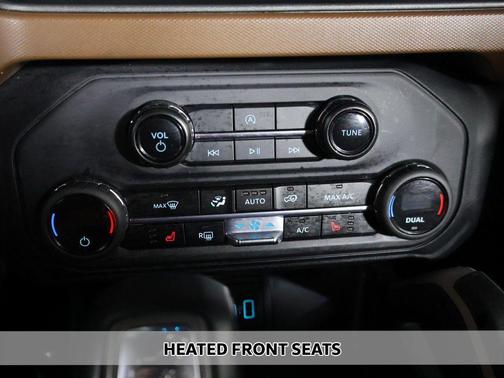 Azure Gray Metallic Tri-Coat 2024 Ford Bronco Outer Banks