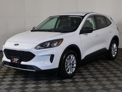 Oxford White 2022 Ford Escape SE