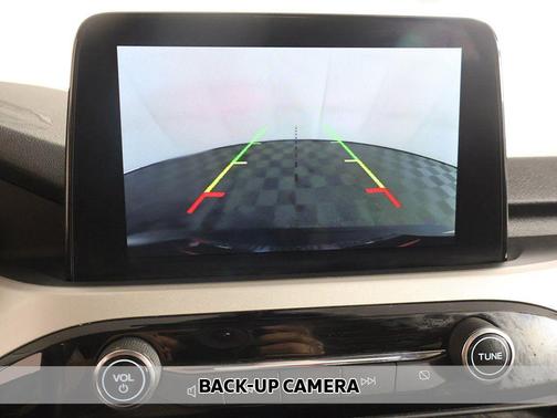 Oxford White 2022 Ford Escape SE