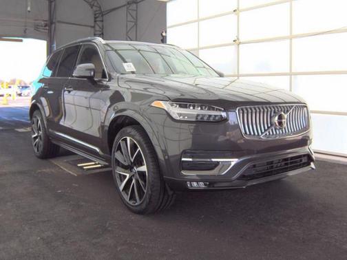 2024 Volvo XC90 B6 Ultimate Bright Theme 7-Seater