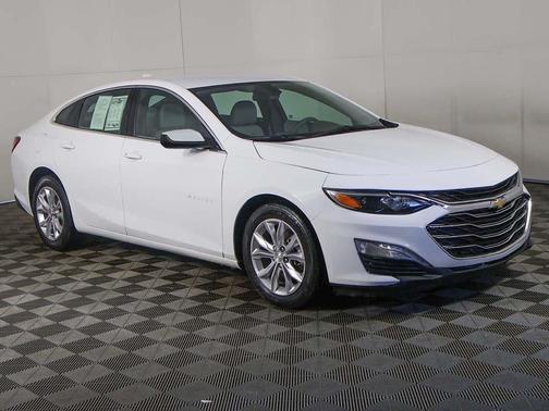 2022 Chevrolet Malibu FWD LT