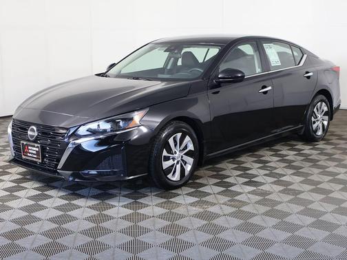 Super Black 2023 Nissan Altima S FWD