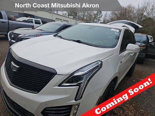 Crystal White Tricoat 2022 Cadillac XT5 Sport