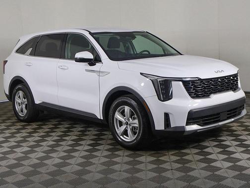 2024 Kia Sorento LX