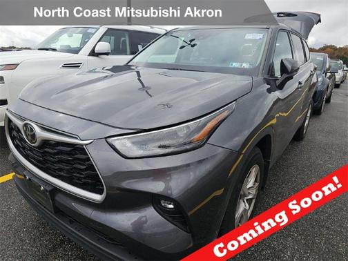 2022 Toyota Highlander LE