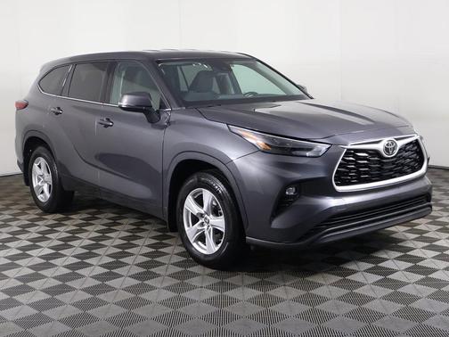 2022 Toyota Highlander LE