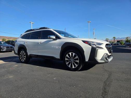 Crystal White Pearl 2023 Subaru Outback Touring XT