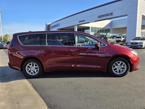 2017 Chrysler Pacifica Touring