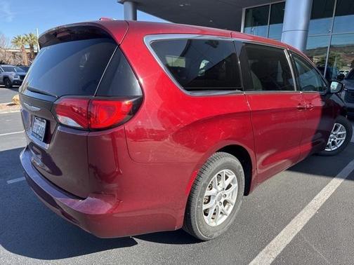 2017 Chrysler Pacifica Touring