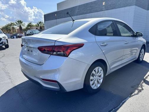 2020 Hyundai Accent SE