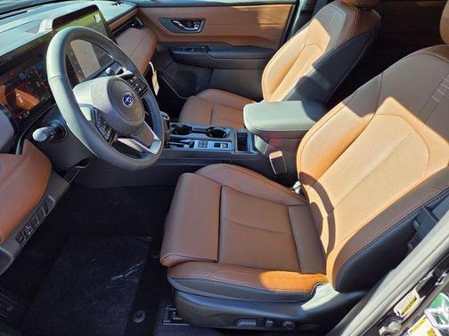 Crystal Black Silica 2026 Subaru Outback Touring