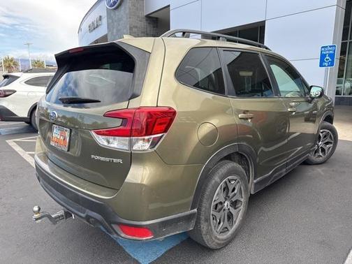 2023 Subaru Forester Premium