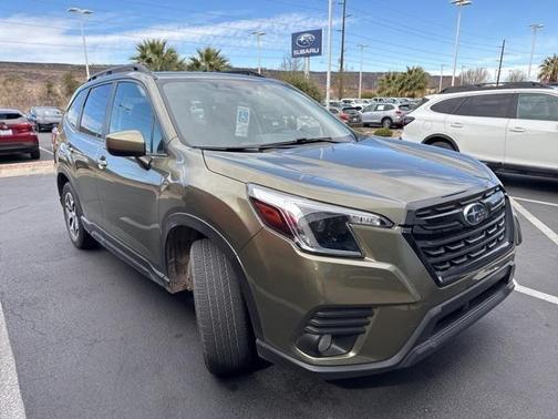 2023 Subaru Forester Premium