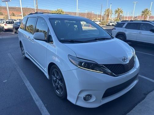 2017 Toyota Sienna SE