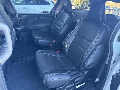 2017 Toyota Sienna SE