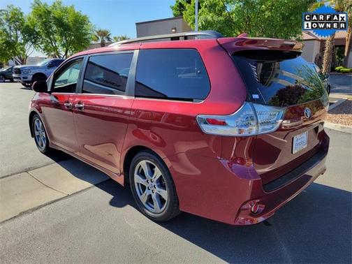 2019 Toyota Sienna SE