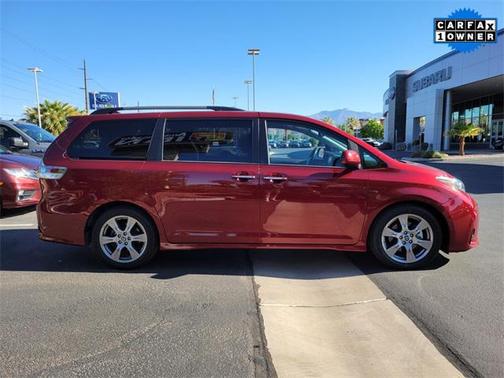 2019 Toyota Sienna SE
