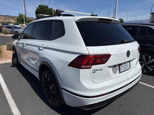 Pure White 2021 Volkswagen Tiguan 2.0T SE R-Line Black