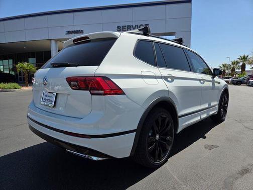 Pure White 2021 Volkswagen Tiguan 2.0T SE R-Line Black