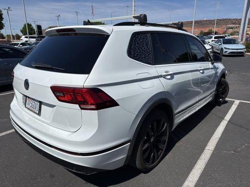 Pure White 2021 Volkswagen Tiguan 2.0T SE R-Line Black