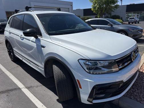 Pure White 2021 Volkswagen Tiguan 2.0T SE R-Line Black
