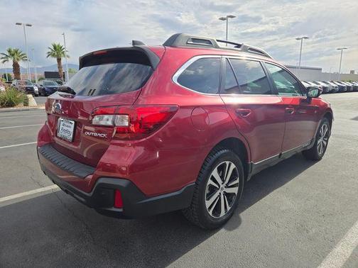 Crimson Red Pearl 2018 Subaru Outback 2.5i Limited