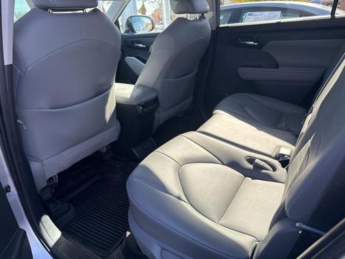 2020 Toyota Highlander Hybrid XLE